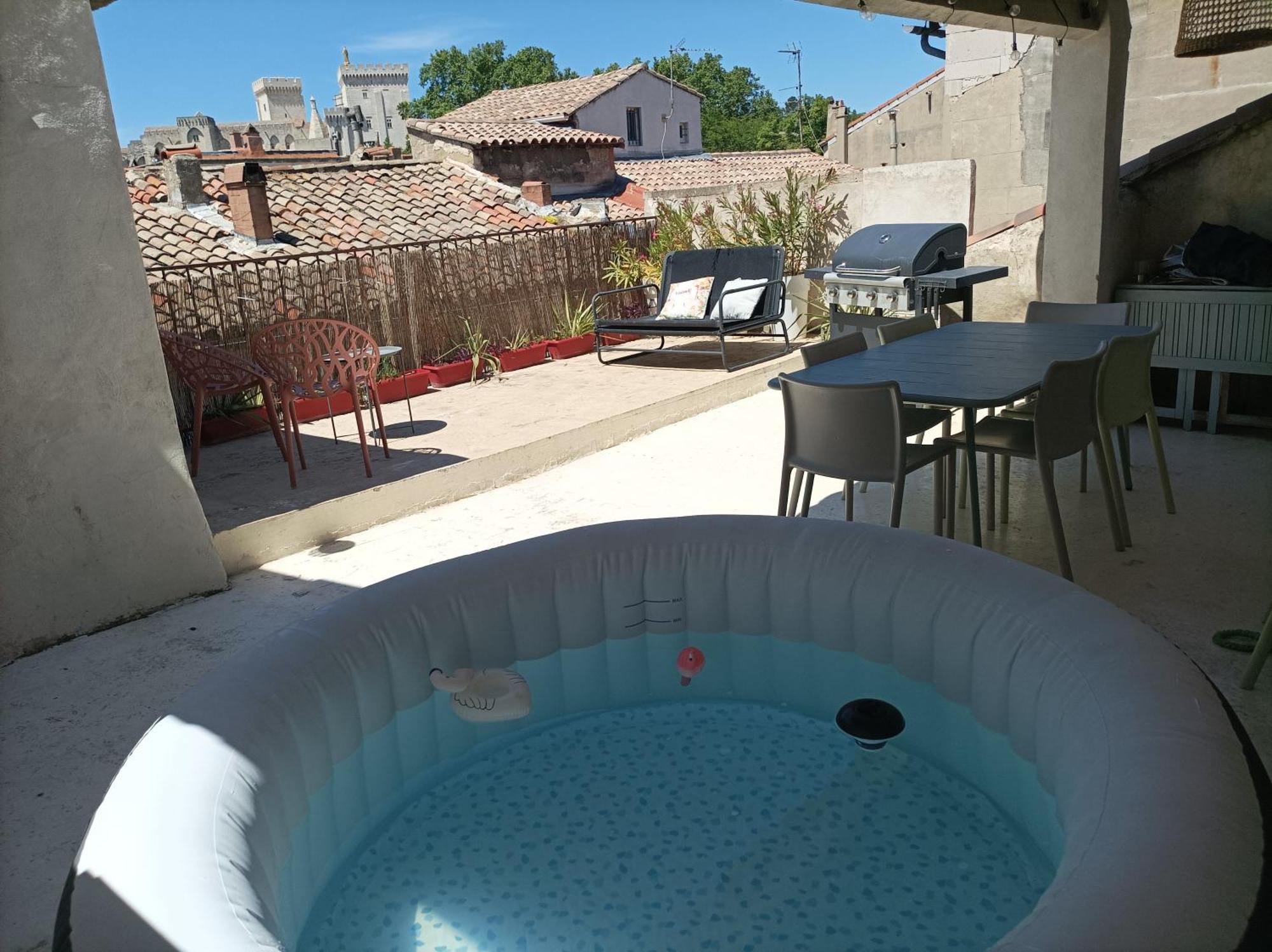 Maison Intra Muros, Terrasses Avec Vue Jaccuzzi Et Garage Avignon Bilik gambar
